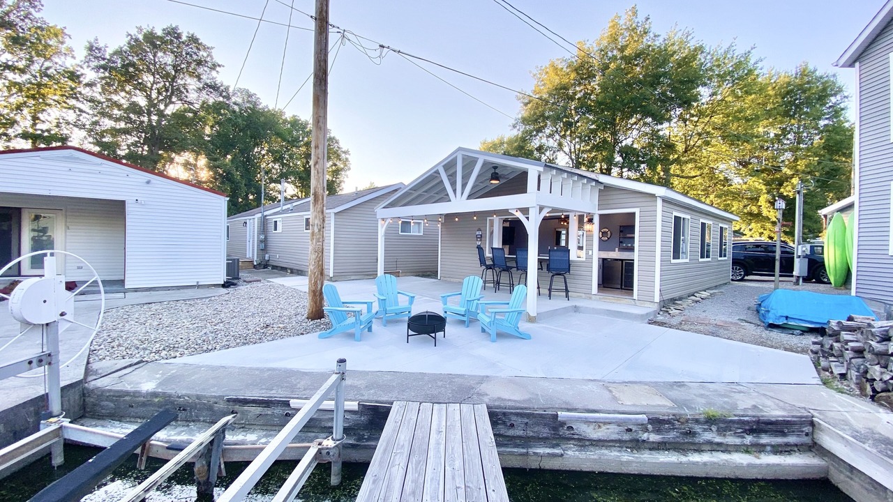 Photo of Outdoor in Lakeview