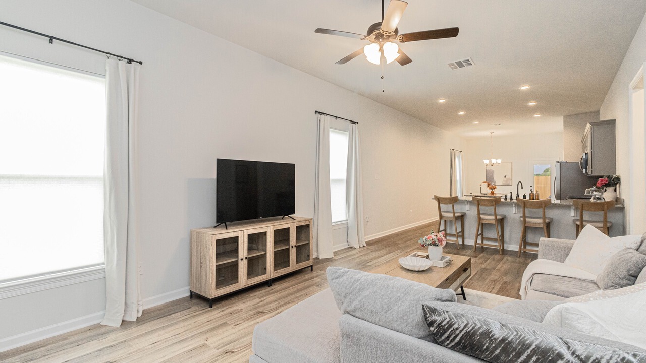 Photo of Livingroom in Milton