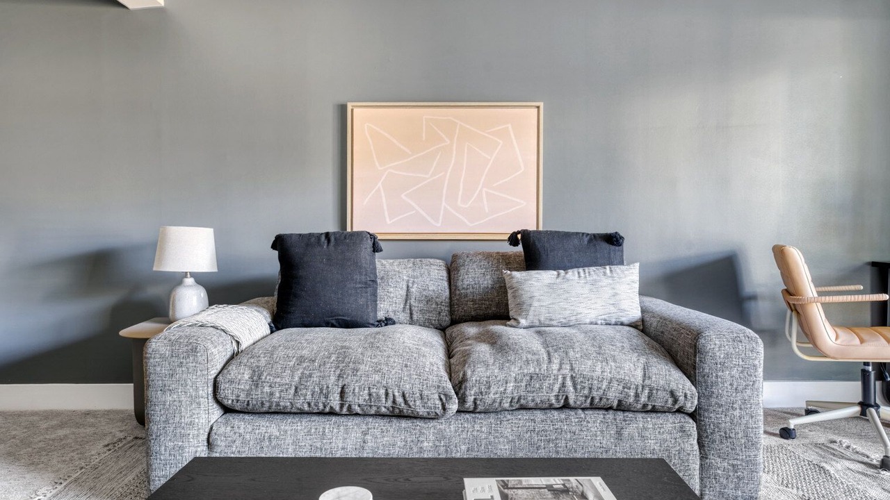 Photo of Livingroom in Sharon Heights