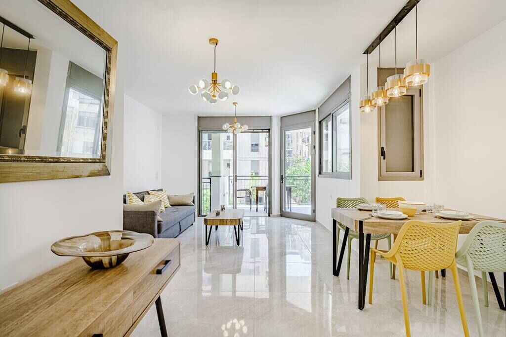 Photo of Livingroom in Kerem HaTeimanim
