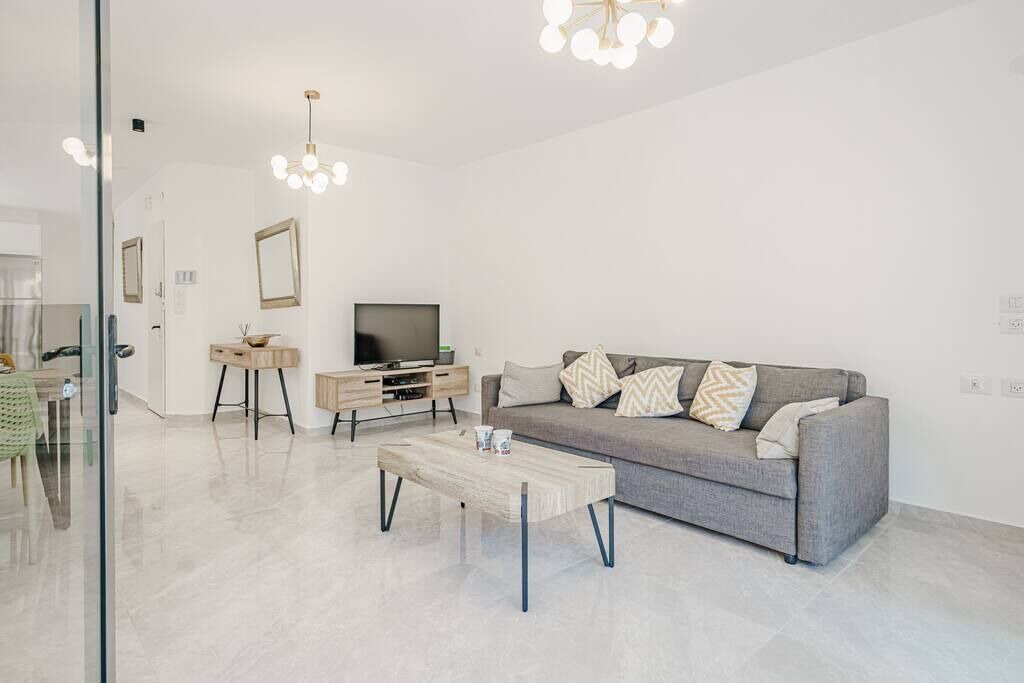 Photo of Livingroom in Kerem HaTeimanim