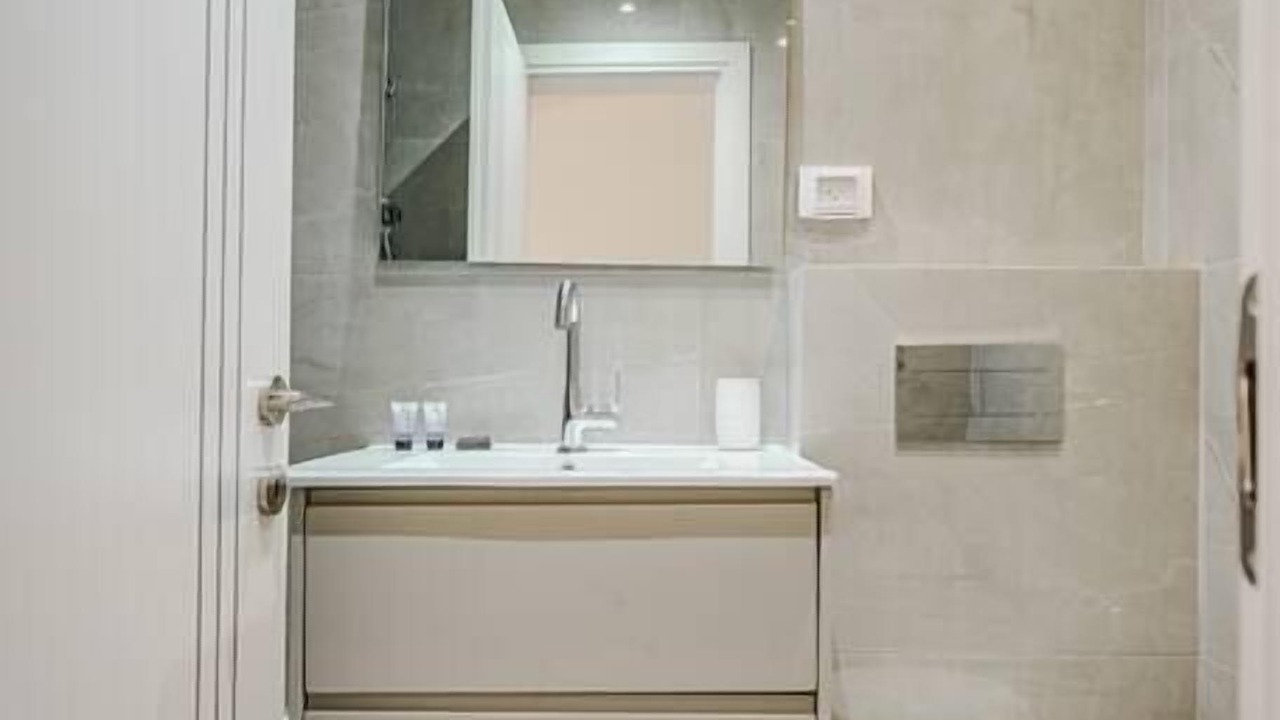 Photo of Bathroom in Kerem HaTeimanim