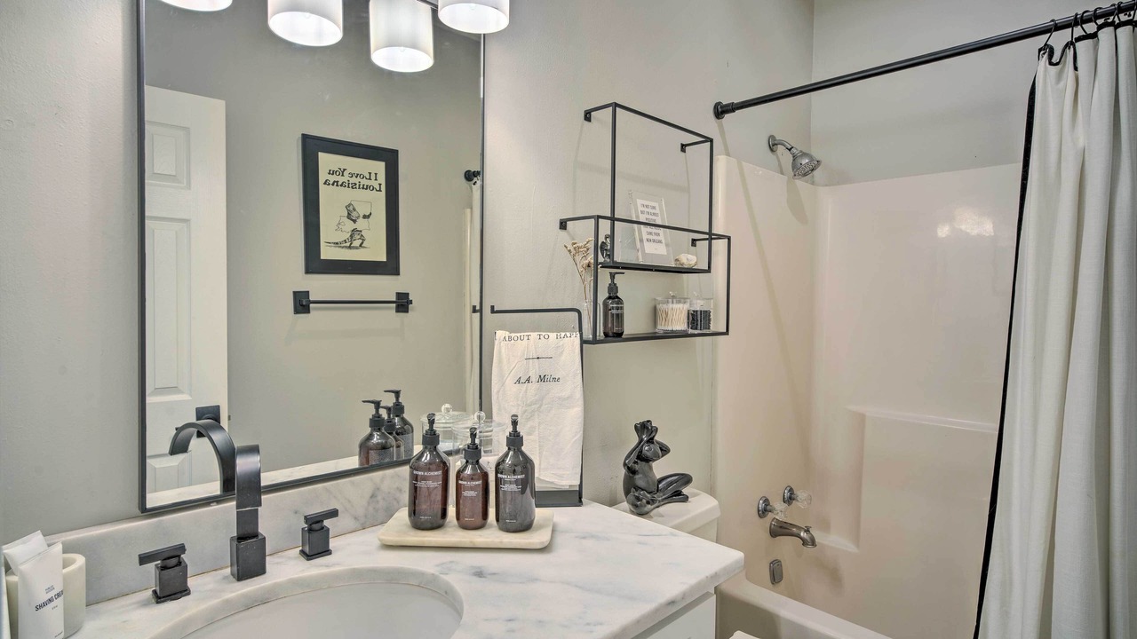 Photo of Bathroom in Highlands - Perkins
