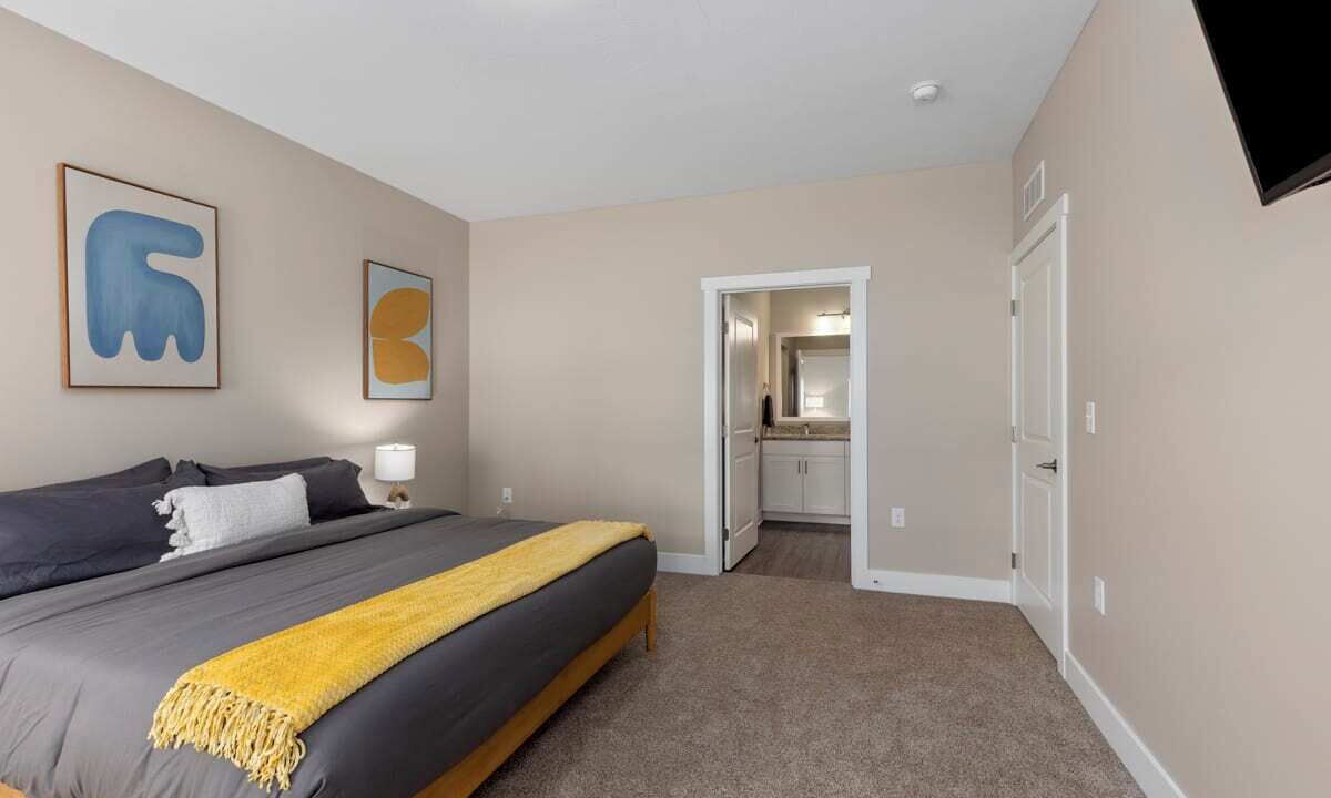 Photo of Bedroom in Grandville