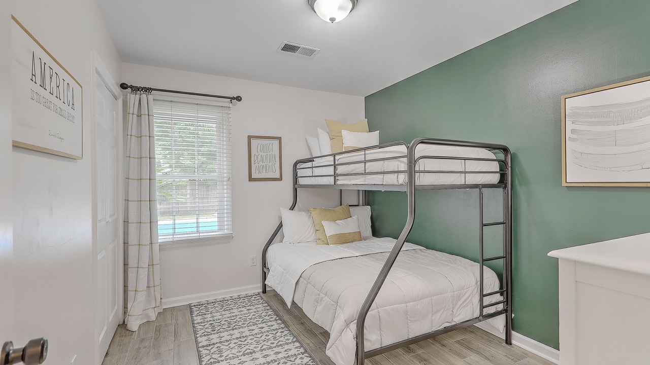 Photo of Bedroom in Summerville