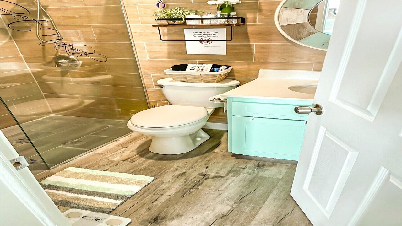 Photo of Bathroom in IronShore Estates