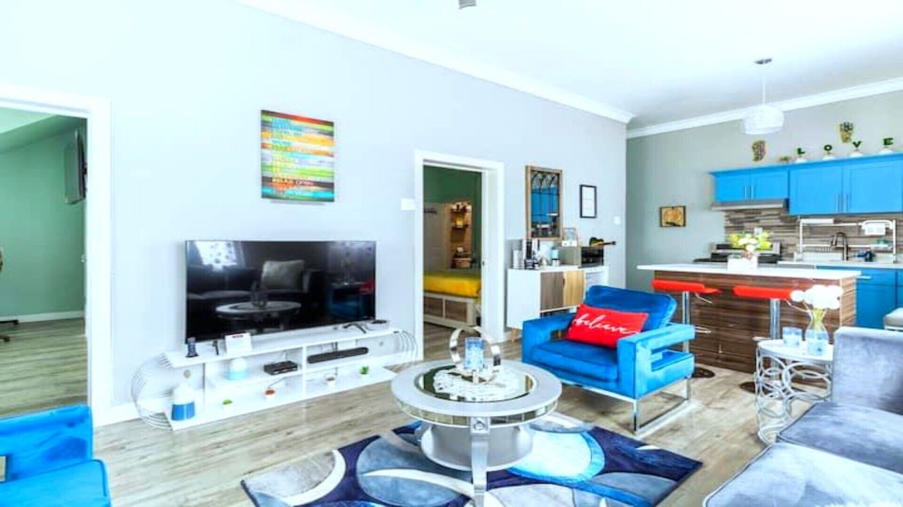 Photo of Livingroom in IronShore Estates