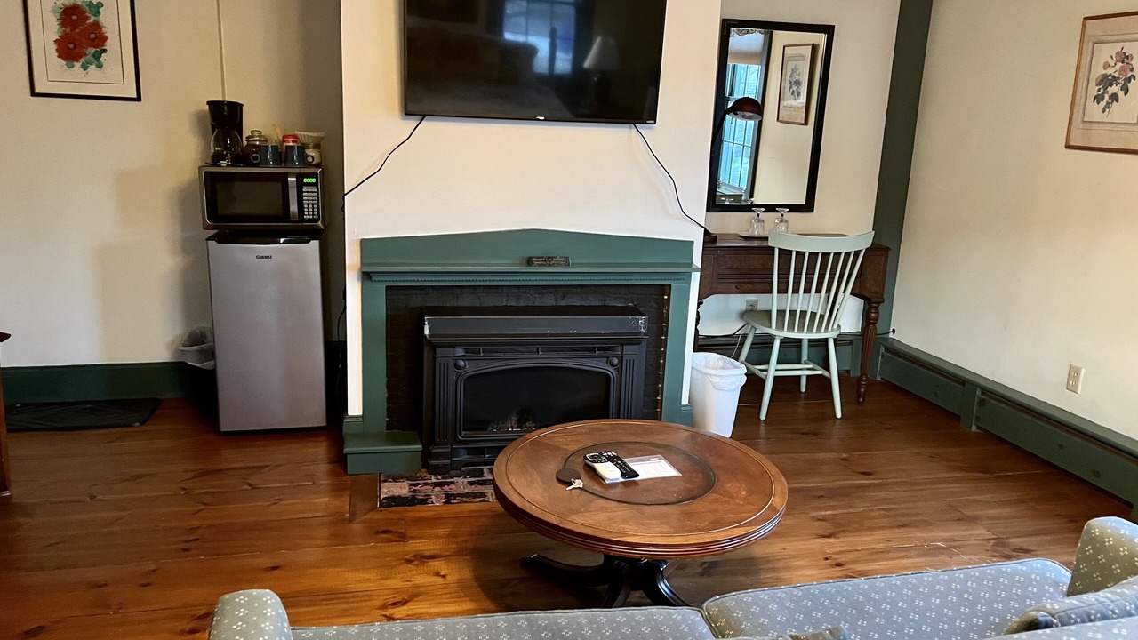 Photo of Livingroom in Chester Depot