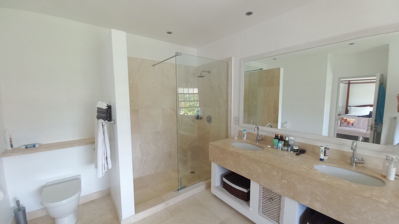 Photo of Bathroom in Little Battaleys