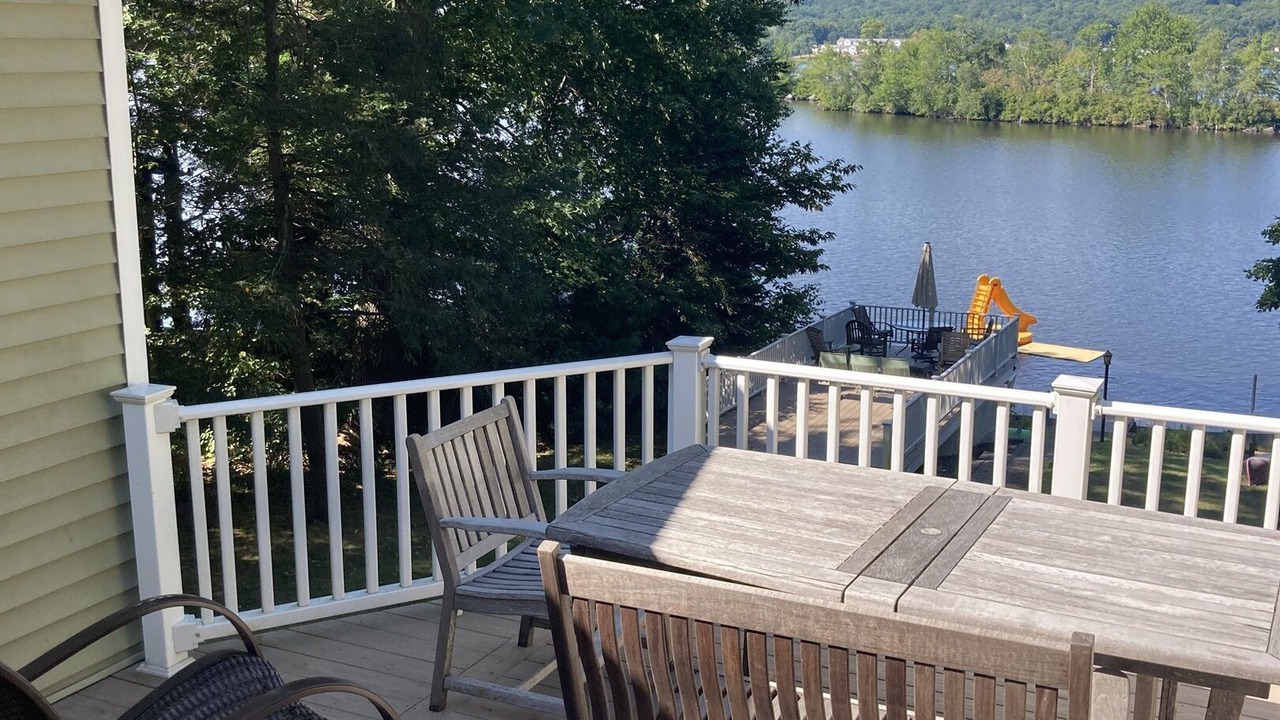 Photo of Outdoor in Lake Pocotopaug