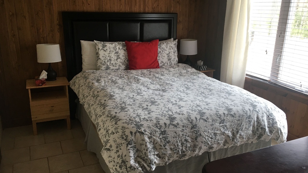 Photo of Bedroom in Petite-Riviere-Saint-Francois
