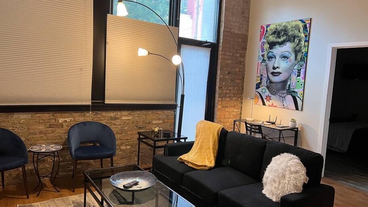 Photo of Livingroom in Near South Side
