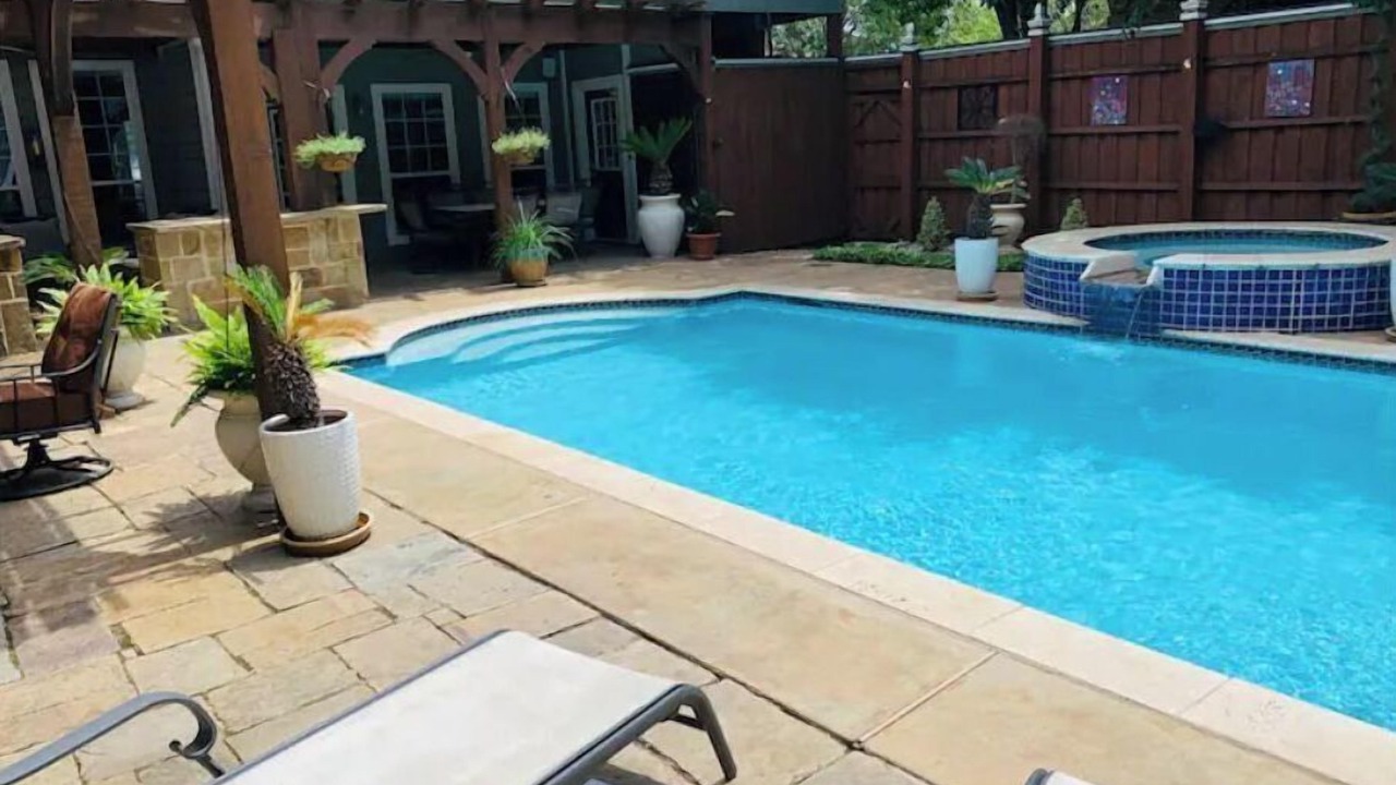 Photo of Outdoor in Oak Lawn