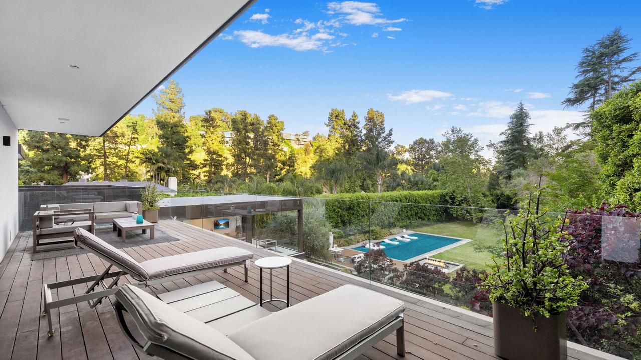 Photo of Patio Balcony in Beverly Hills