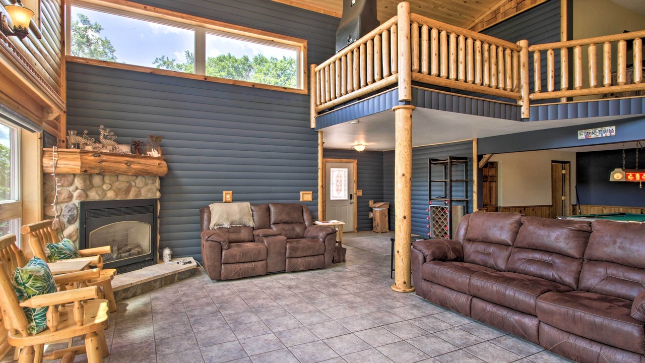 Photo of Livingroom in Frazee