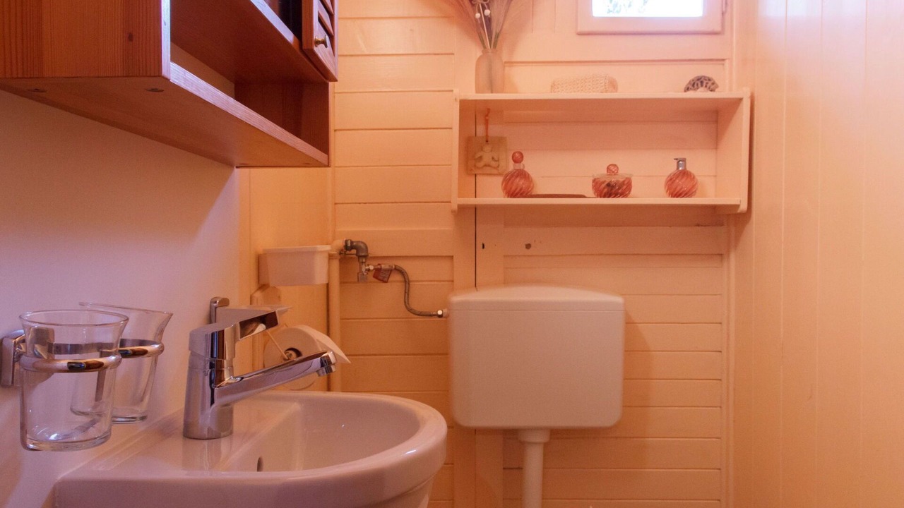 Photo of Bathroom in Aran