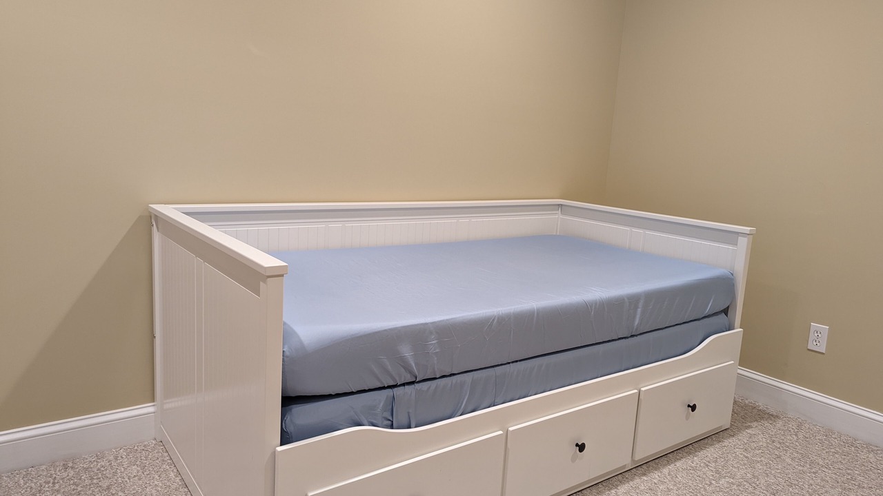 Photo of Bedroom in Rowland