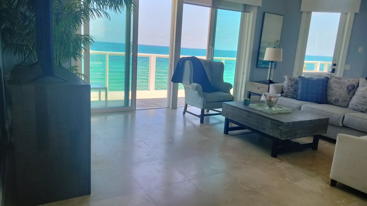 Photo of Livingroom in Lubbers Quarters Cay