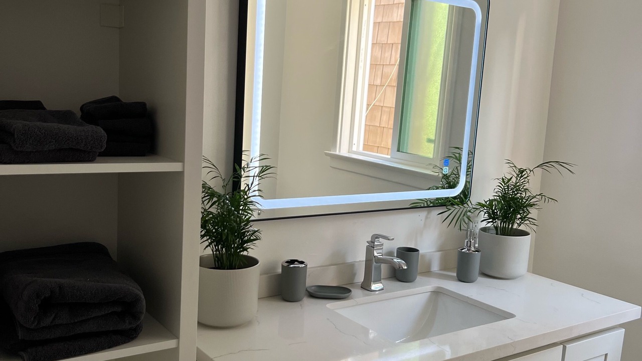Photo of Bathroom in Peninsula