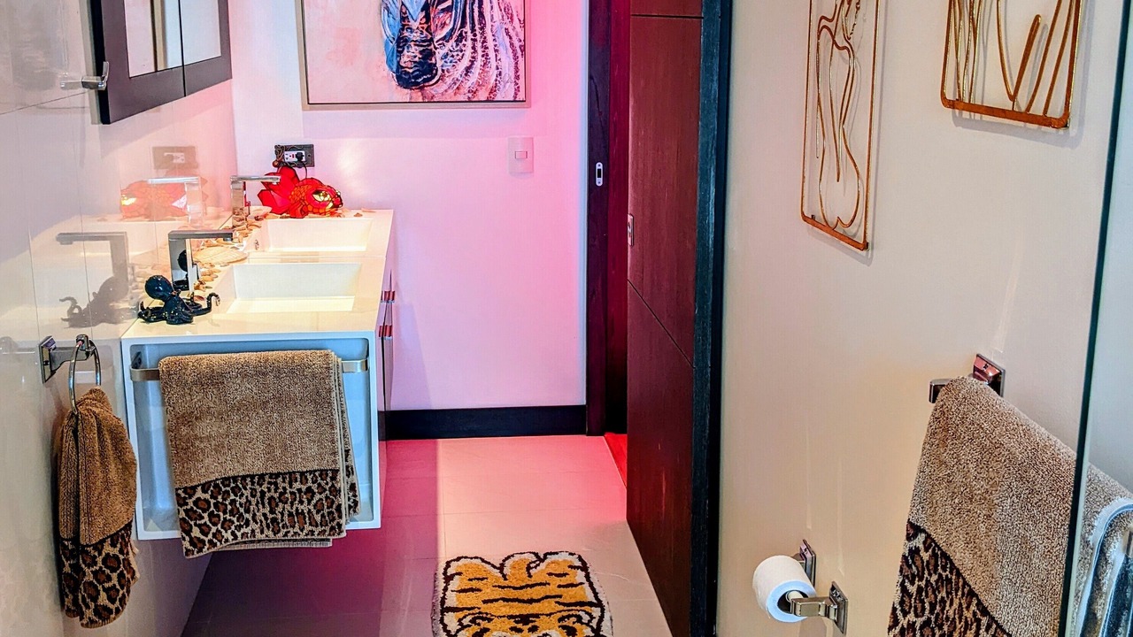 Photo of Bathroom in La Florida
