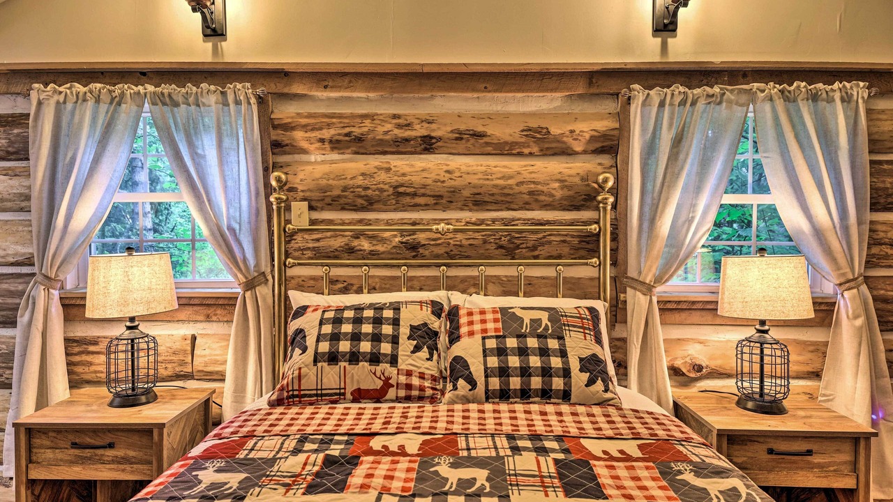 Photo of Bedroom in Greentown