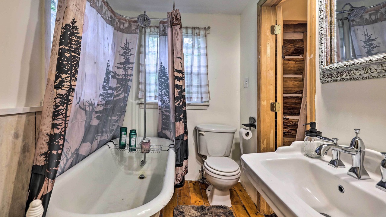 Photo of Bathroom in Greentown