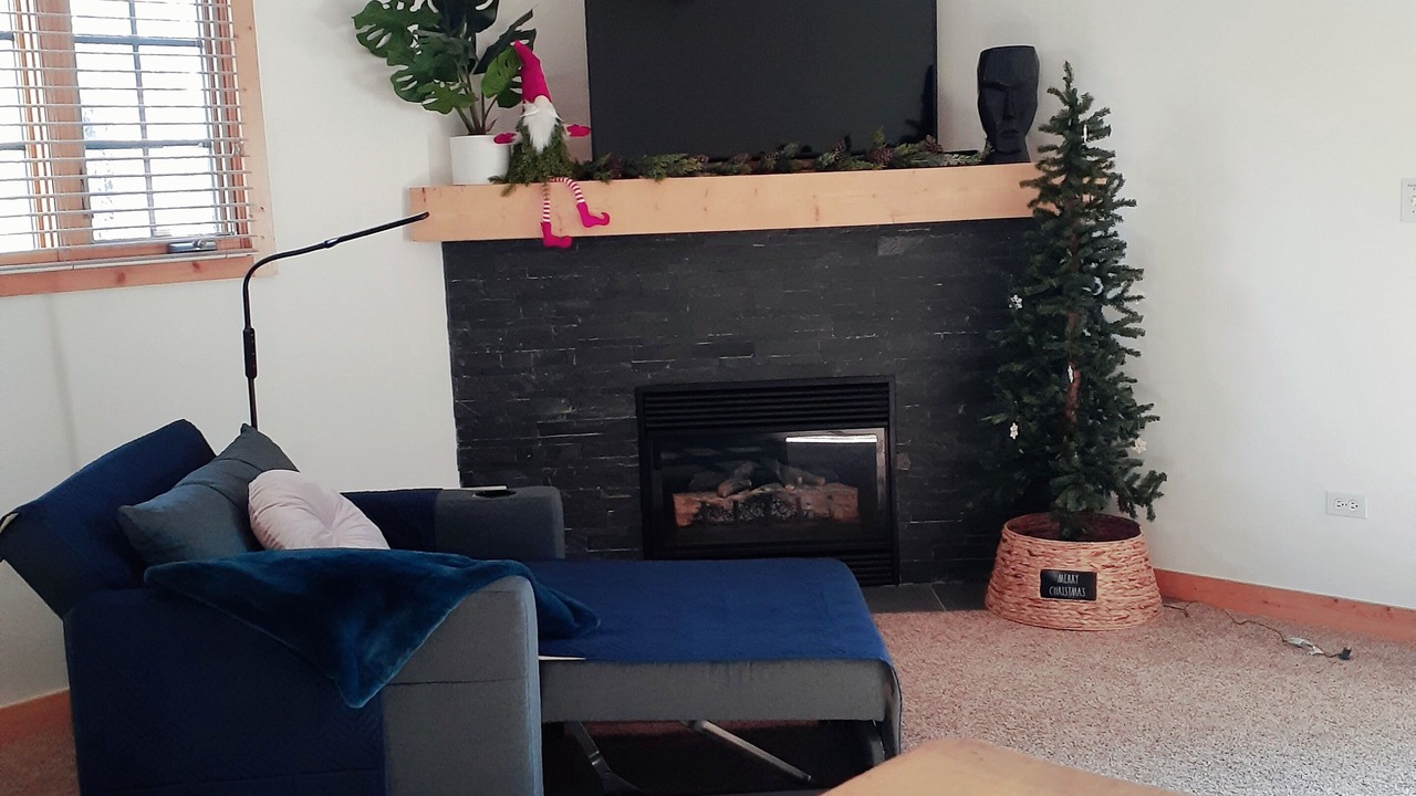 Photo of Livingroom in Oglesby