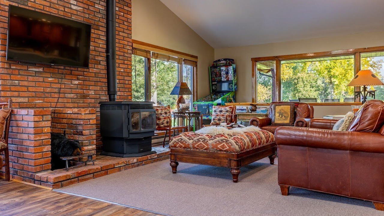 Photo of Bedroom in Shell