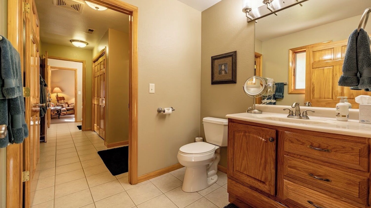 Photo of Bathroom in Shell
