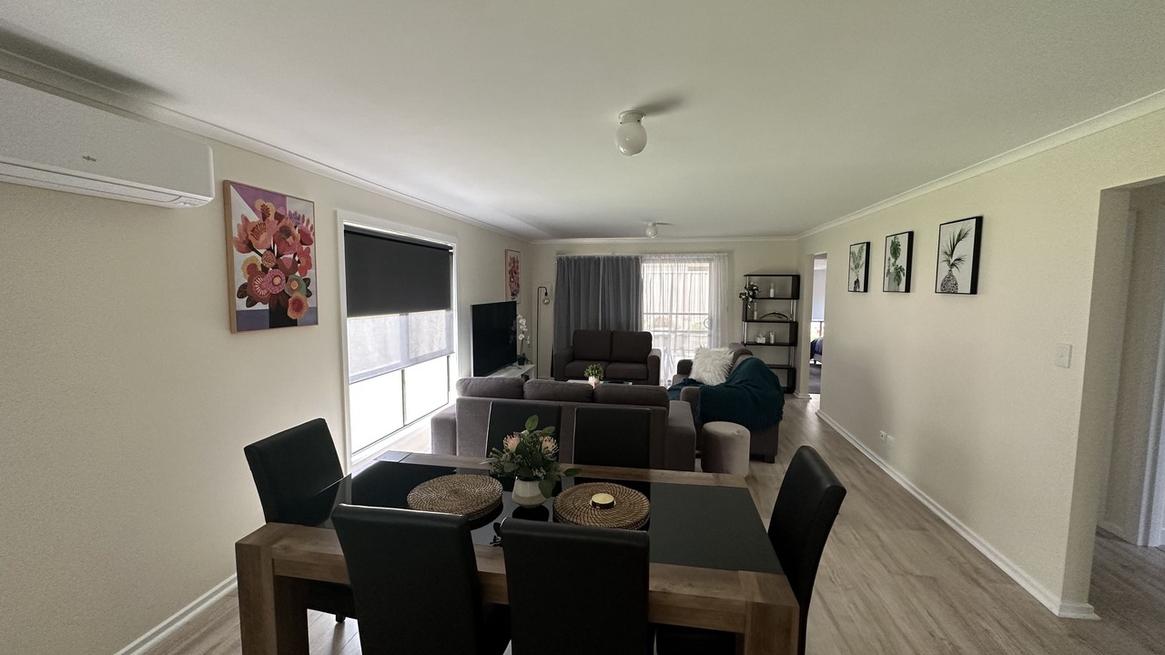 Photo of Livingroom in Kingscote