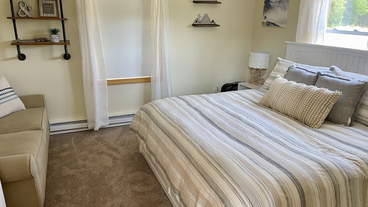 Photo of Bedroom in Stark