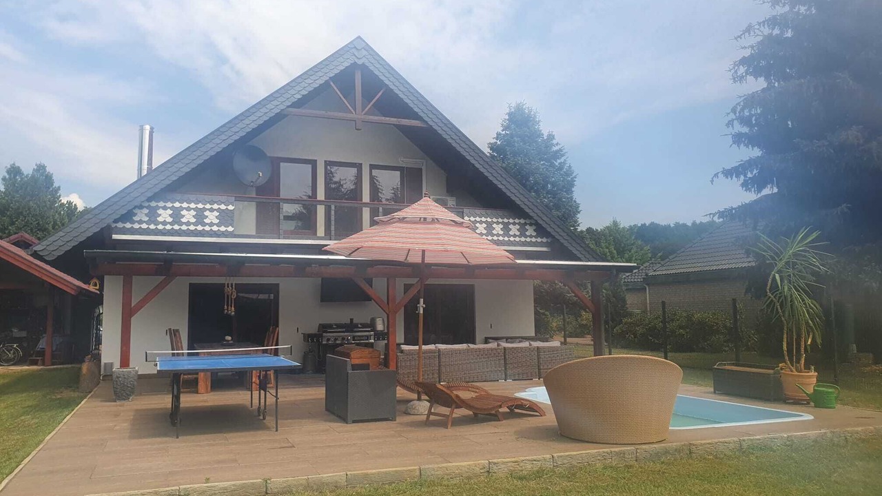 Photo of Outdoor in Maust