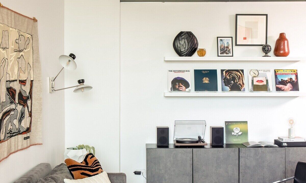 Photo of Livingroom in West Town