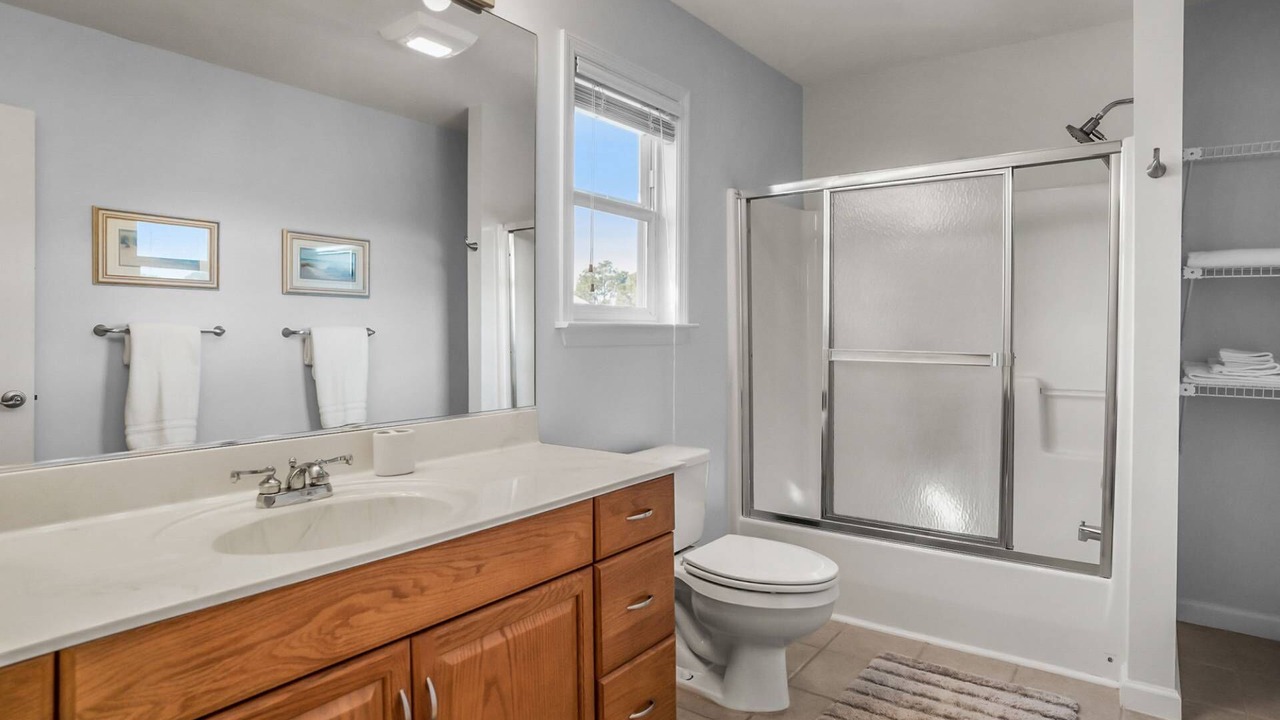 Photo of Bathroom in Beachwalk