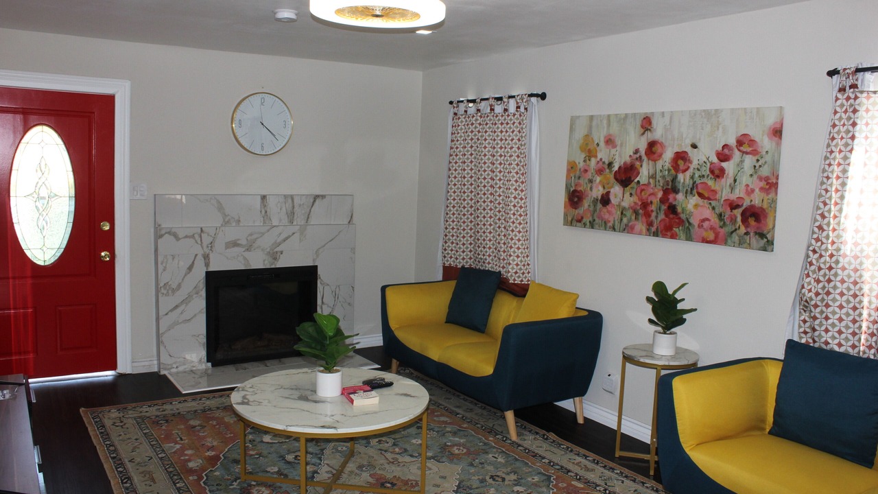 Photo of Livingroom in Pacoima