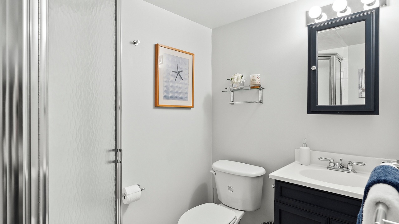 Photo of Bathroom in Shinnecock Hills