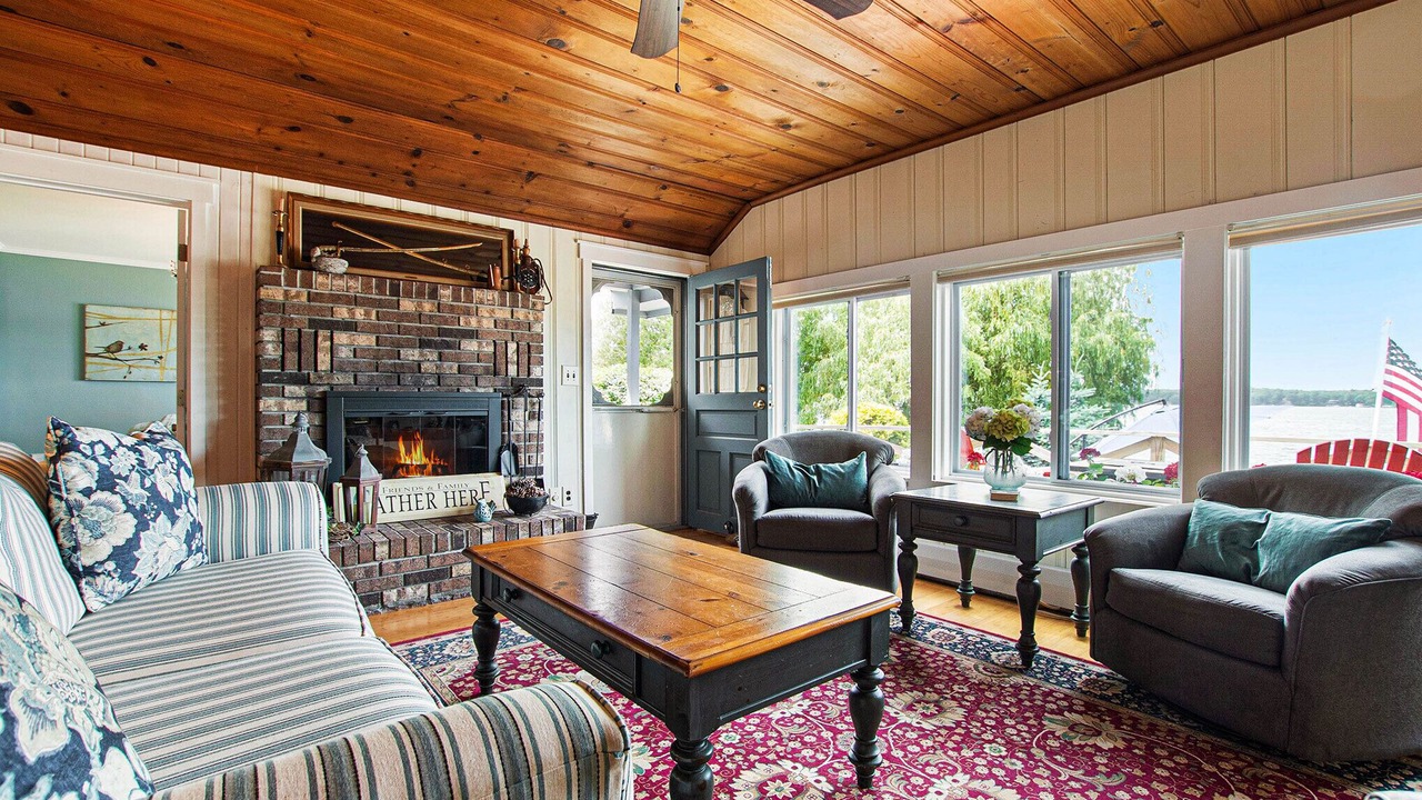 Photo of Livingroom in Ludington