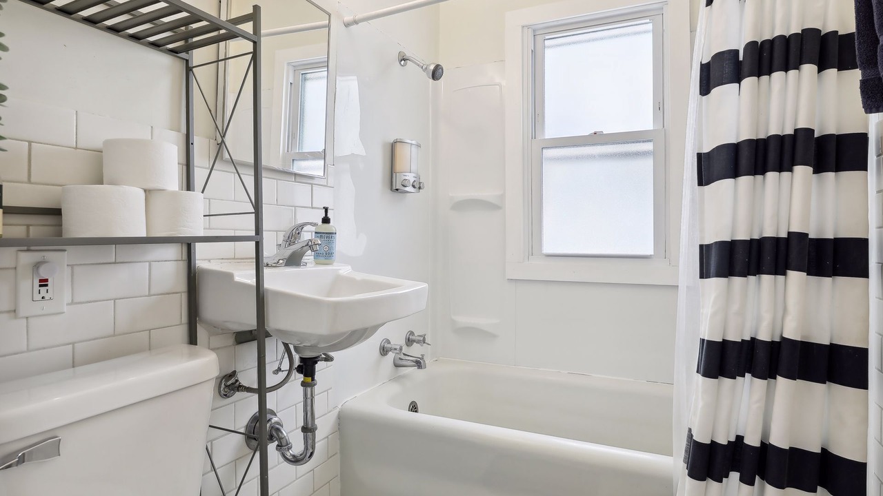 Photo of Bathroom in Midway