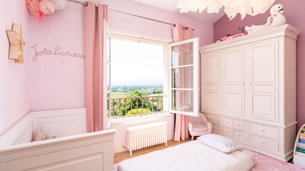 Photo of Bedroom in Saint-Didier-au-Mont-d'Or