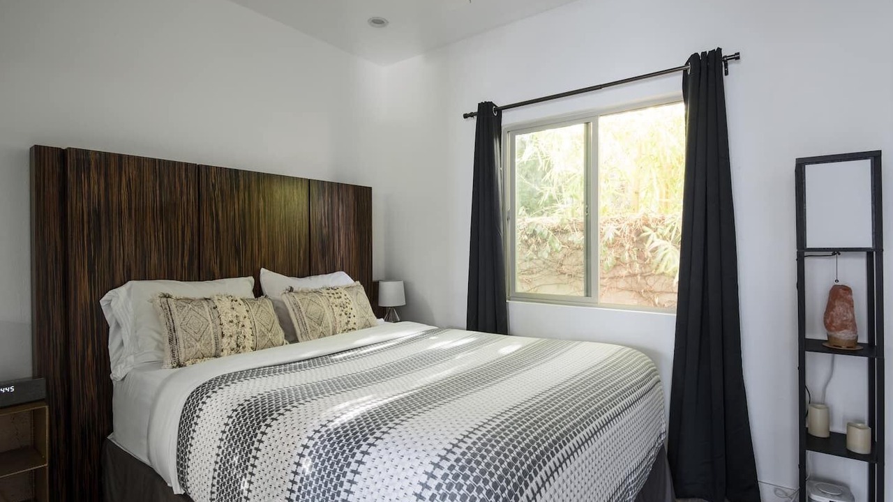 Photo of Bedroom in Mar Vista