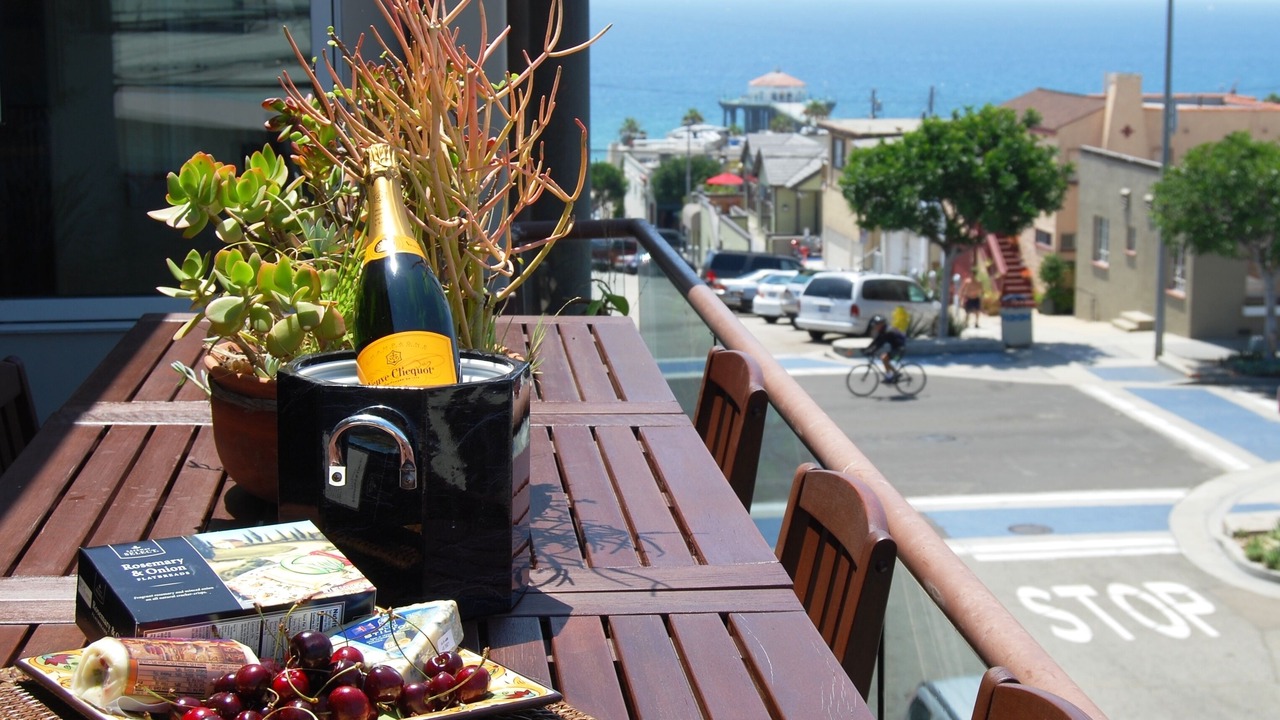 Photo of Patio Balcony in The Strand