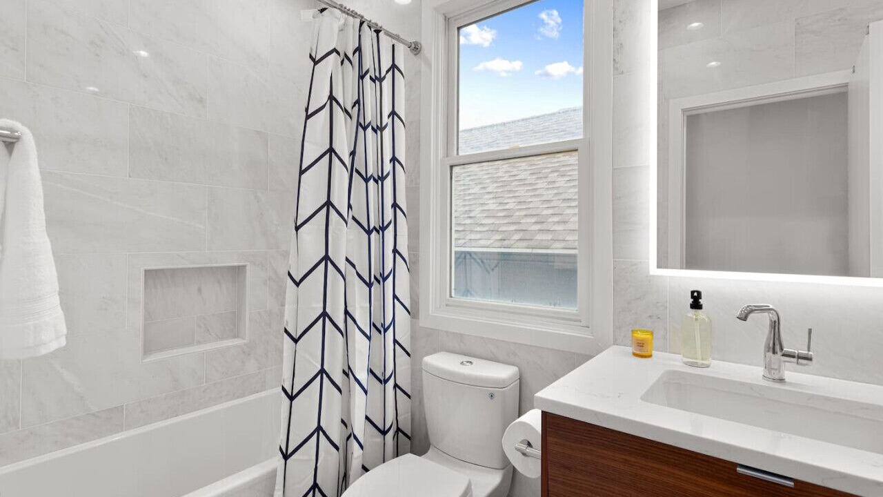 Photo of Bathroom in Bucktown