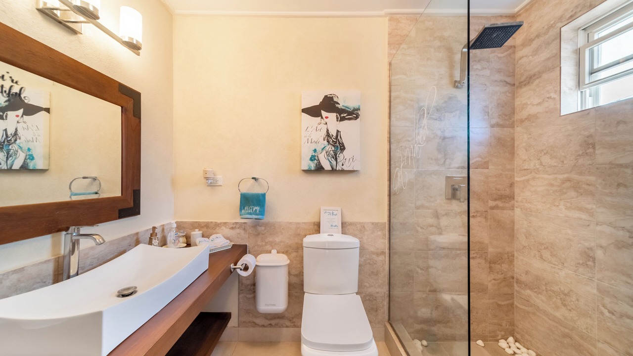 Photo of Bathroom in Ealing Park