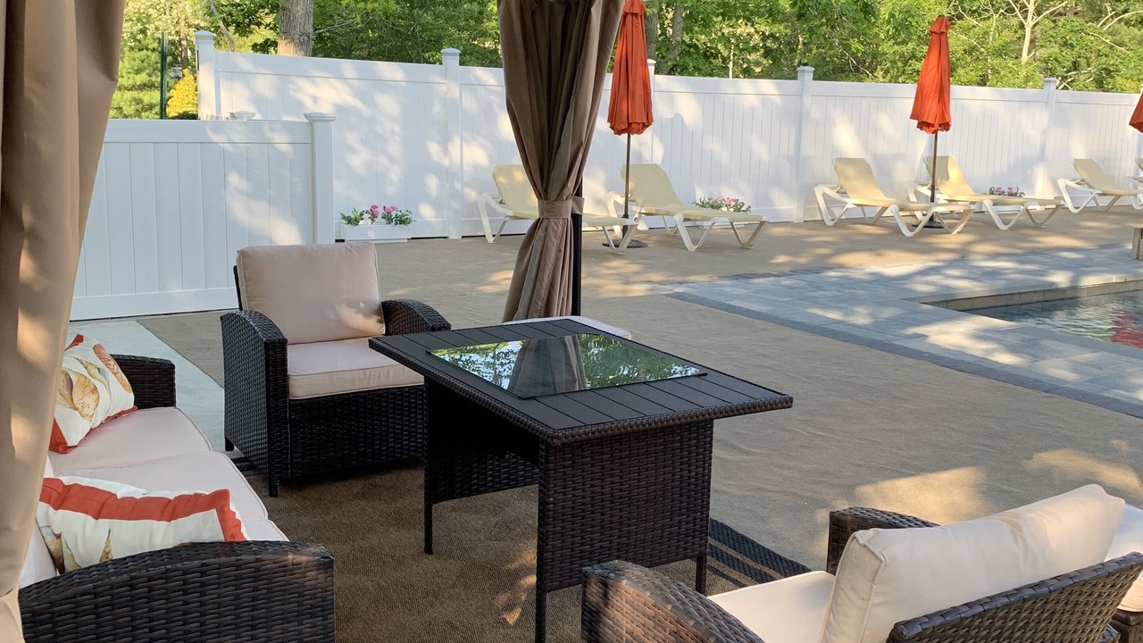Photo of Patio Balcony in Hampton Bays