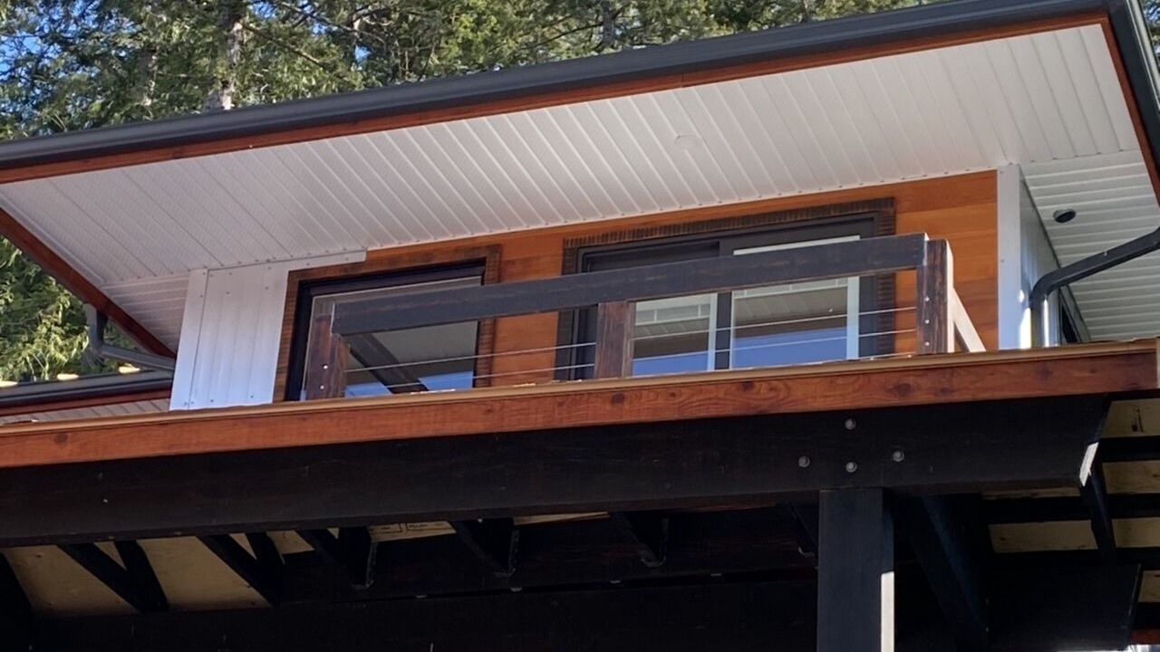 Photo of Patio Balcony in Juan de Fuca Electoral Area