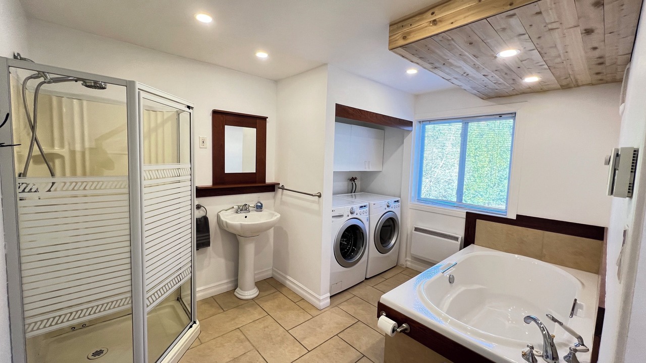 Photo of Bathroom in Eastman