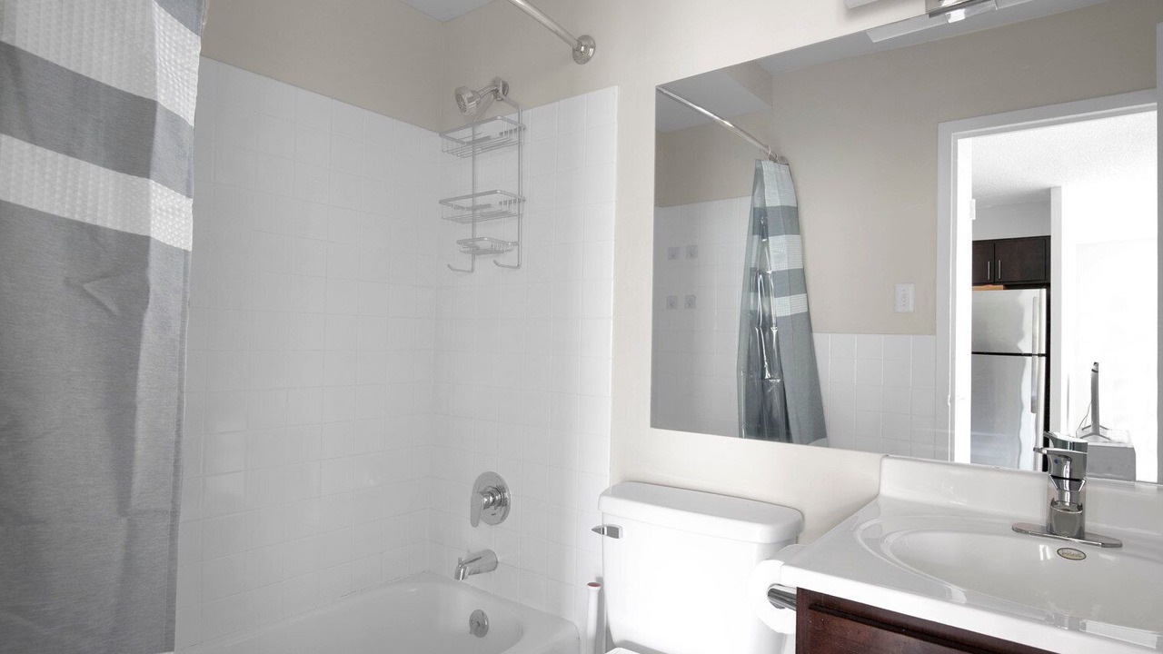 Photo of Bathroom in Edgewater Beach