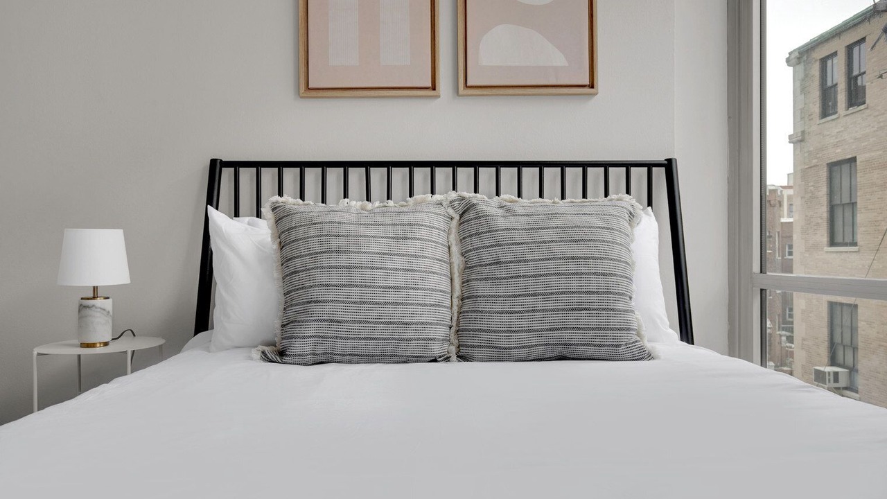 Photo of Bedroom in Edgewater Beach