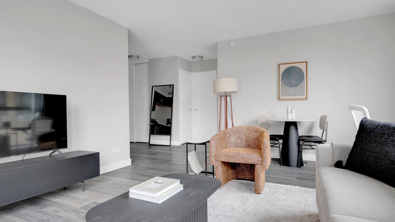 Photo of Livingroom in Edgewater Beach