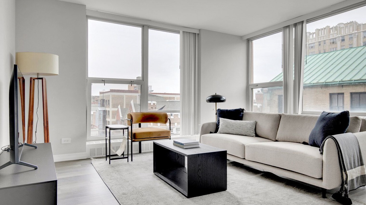 Photo of Livingroom in Edgewater Beach